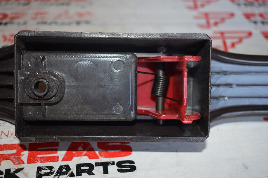 MERCEDES-BENZ 814 INTERNAL DOOR HANDLE - BROWN - Дверь и запчасти для Грузовиков: фото 3 MERCEDES-BENZ 814 INTERNAL DOOR HANDLE - BROWN - Дверь и запчасти для Грузовиков: фото 3