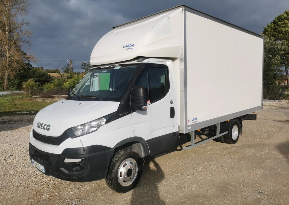 Iveco 3.0-150KM Daily 35C15 Kontener długi rama 35-150 kiper Klimatyzacja długi rozstaw - Фургон с закрытым кузовом: фото 2 Iveco 3.0-150KM Daily 35C15 Kontener długi rama 35-150 kiper Klimatyzacja długi rozstaw - Фургон с закрытым кузовом: фото 2