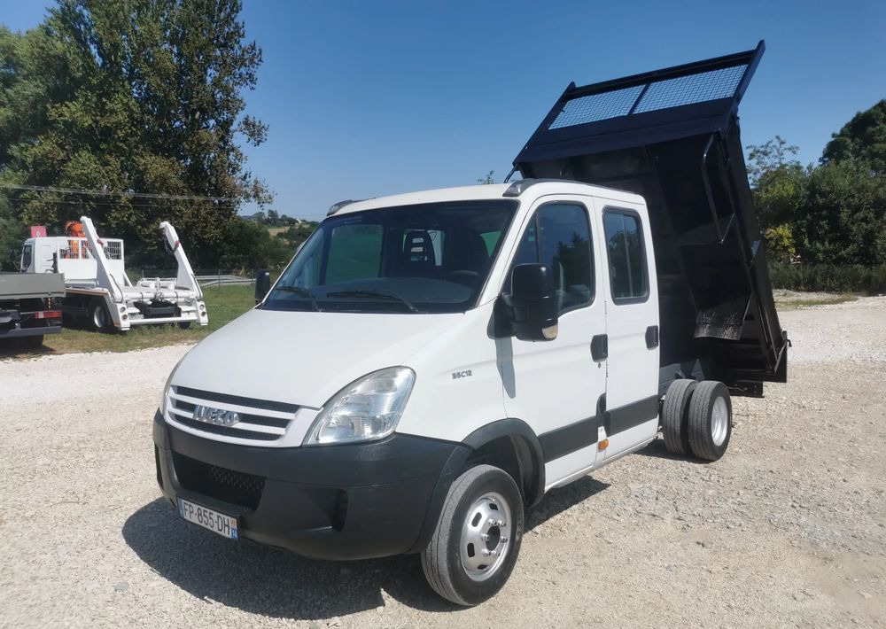 Iveco Daily 35C12 Brygadówka wywrotka Dubel hak kiper doka 35C13 - Малотоннажный самосвал: фото 1 Iveco Daily 35C12 Brygadówka wywrotka Dubel hak kiper doka 35C13 - Малотоннажный самосвал: фото 1