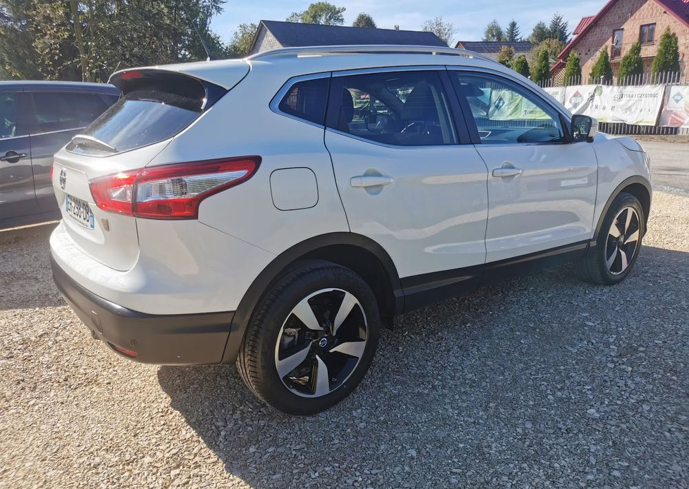 Nissan Qashqai 1.2 DIG-T N-Connecta EU6 - Внедорожник: фото 4 Nissan Qashqai 1.2 DIG-T N-Connecta EU6 - Внедорожник: фото 4