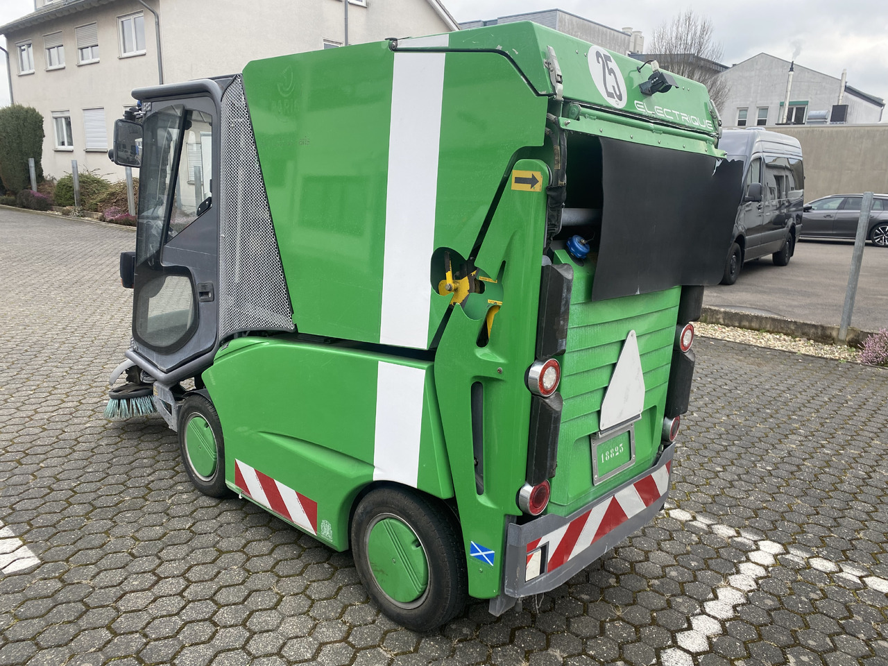 TENNANT Green Machines 500 ZE electric 500 ZE - Подметально-уборочная машина: фото 4 TENNANT Green Machines 500 ZE electric 500 ZE - Подметально-уборочная машина: фото 4