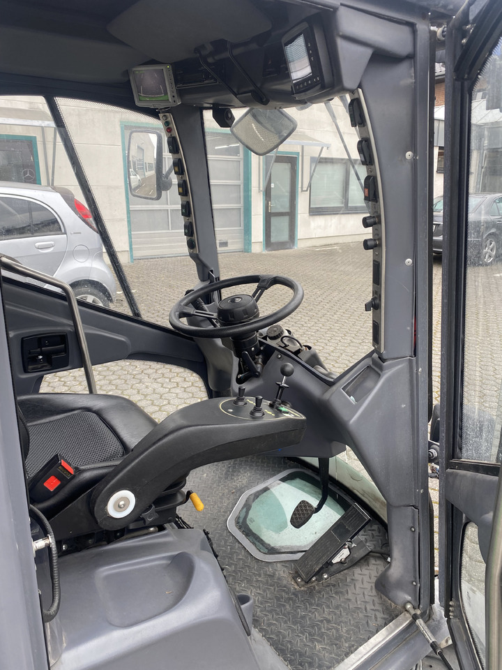 TENNANT Green Machines 500 ZE electric 500 ZE - Подметально-уборочная машина: фото 5 TENNANT Green Machines 500 ZE electric 500 ZE - Подметально-уборочная машина: фото 5