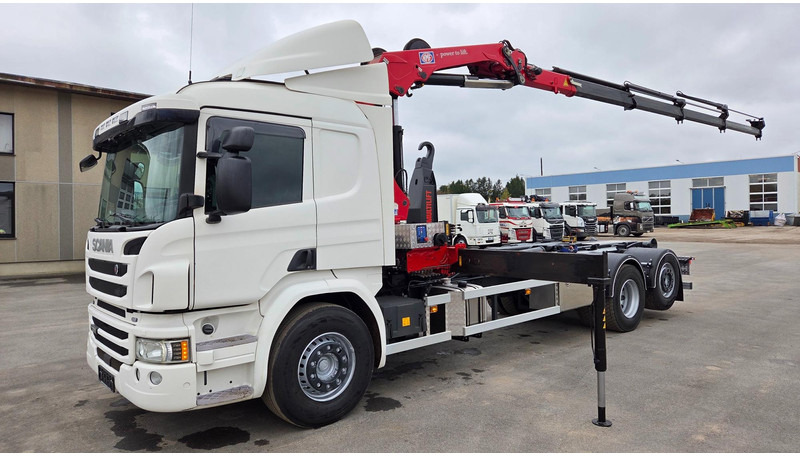 Scania P370 6X2*4 HMF 1730 - Крюковой мультилифт, Автоманипулятор: фото 1 Scania P370 6X2*4 HMF 1730 - Крюковой мультилифт, Автоманипулятор: фото 1