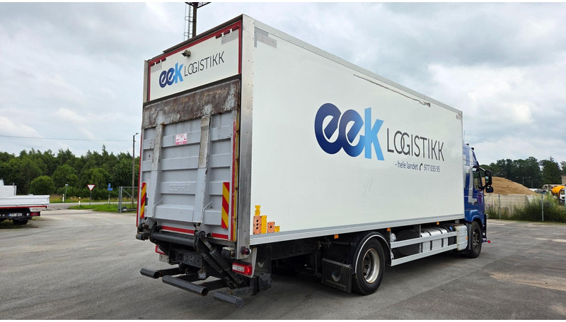 Volvo FM330 4X2 - Грузовик с закрытым кузовом: фото 3 Volvo FM330 4X2 - Грузовик с закрытым кузовом: фото 3