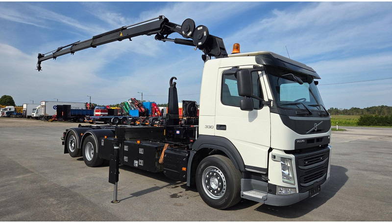 Volvo FM330 6X2*4 - Крюковой мультилифт, Автоманипулятор: фото 2 Volvo FM330 6X2*4 - Крюковой мультилифт, Автоманипулятор: фото 2
