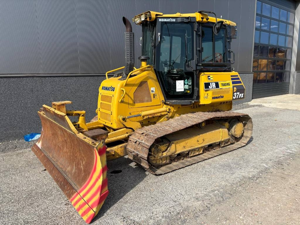 Komatsu D37 PX-23 - Бульдозер: фото 1 Komatsu D37 PX-23 - Бульдозер: фото 1