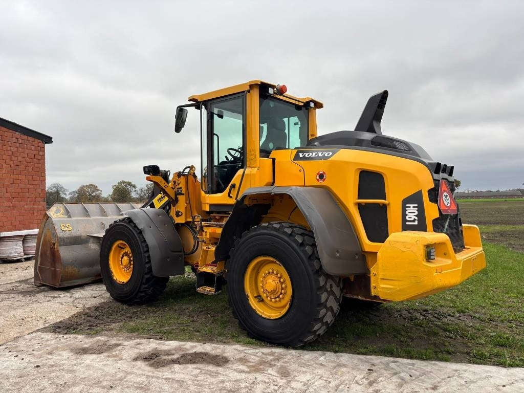 Volvo L 90 H (On Transport) - Колёсный погрузчик: фото 3 Volvo L 90 H (On Transport) - Колёсный погрузчик: фото 3