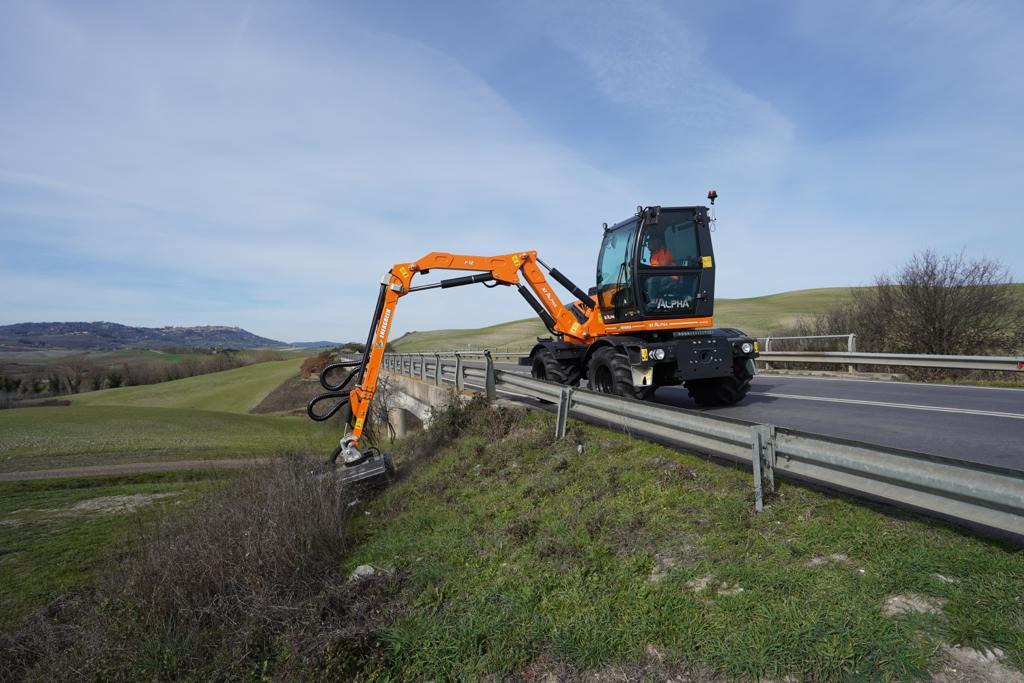 Energreen ILF Alpha F12 - Манипуляторная косилка: фото 1 Energreen ILF Alpha F12 - Манипуляторная косилка: фото 1