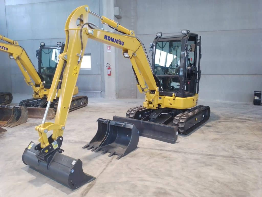 KOMATSU PC35MR-5 - Мини-экскаватор: фото 1 KOMATSU PC35MR-5 - Мини-экскаватор: фото 1