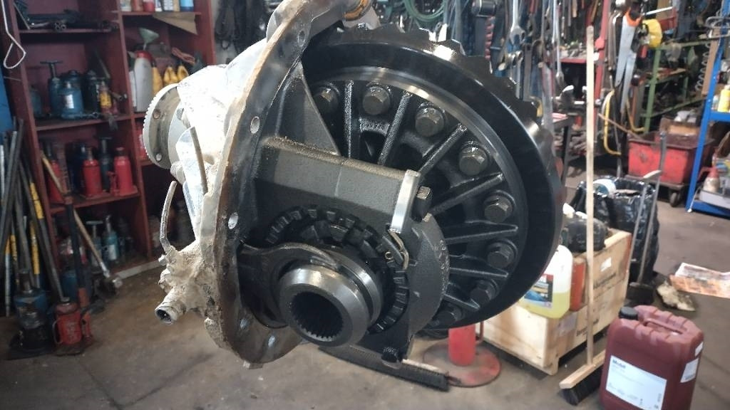 MAN HY-1350 takaperä 3,70 - Ось и запчасти для Грузовиков: фото 2 MAN HY-1350 takaperä 3,70 - Ось и запчасти для Грузовиков: фото 2