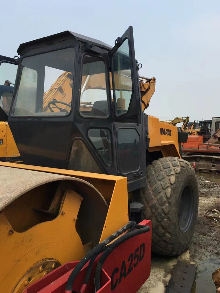 Компактор DYNAPAC CA25D: фото 6 Компактор DYNAPAC CA25D: фото 6