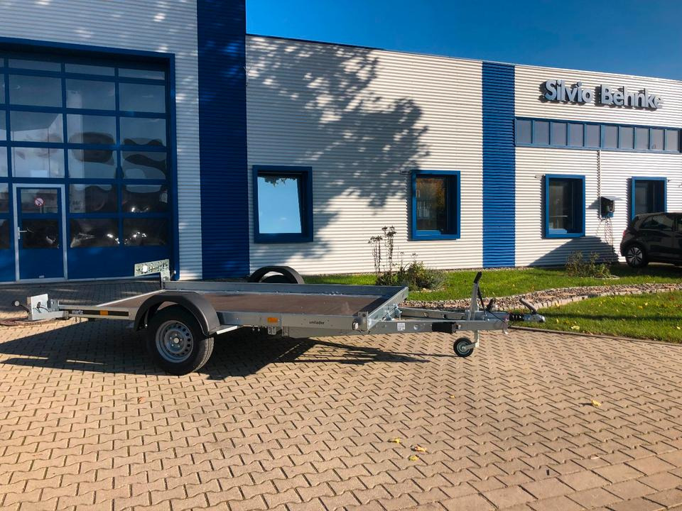 Martz Anhänger / Tieflader 1163Kg Nutzlast mit Knickdeichsel zum Kippen 3250x1850mm *INKL.19% MWST* - Прицеп для мотоцикла: фото 2 Martz Anhänger / Tieflader 1163Kg Nutzlast mit Knickdeichsel zum Kippen 3250x1850mm *INKL.19% MWST* - Прицеп для мотоцикла: фото 2