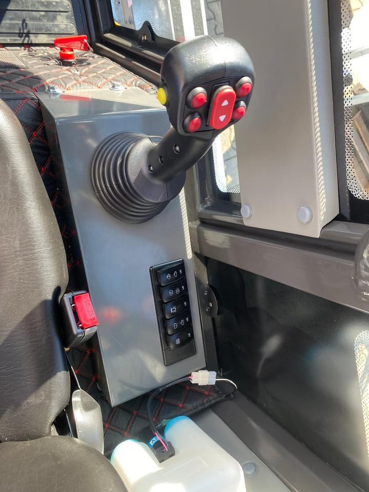 Компактный фронтальный погрузчик Radlader/Hoflader BK810 inkl. Tieflader und Winterpaket *INKL.19% MWST*BERGER KRAUS* KUBOTA*EURO*CE*: фото 18 Компактный фронтальный погрузчик Radlader/Hoflader BK810 inkl. Tieflader und Winterpaket *INKL.19% MWST*BERGER KRAUS* KUBOTA*EURO*CE*: фото 18