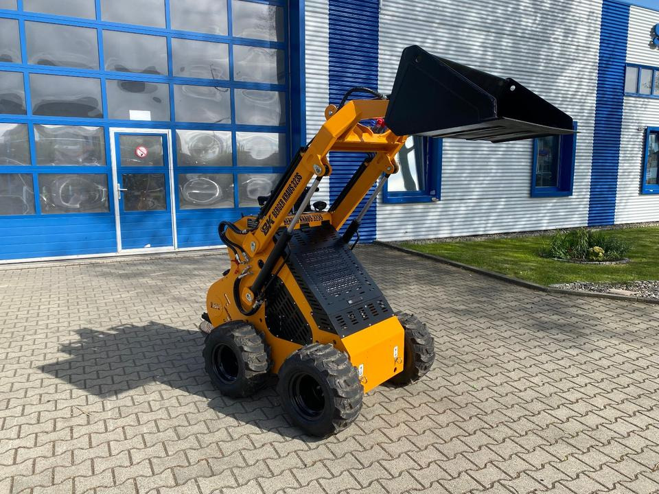Radlader / Minilader BK323S mit Zubehör Komplettpaket *INKL.19% MWST.*BERGER KRAUS*BRIGGS&STRATTON* - Мини-погрузчик с бортовым поворотом: фото 4 Radlader / Minilader BK323S mit Zubehör Komplettpaket *INKL.19% MWST.*BERGER KRAUS*BRIGGS&STRATTON* - Мини-погрузчик с бортовым поворотом: фото 4
