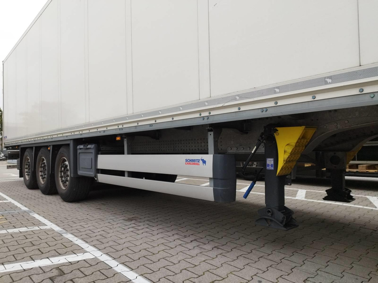 Новый Изотермический полуприцеп Schmitz Cargobull 3 axles  xLiftachse: фото 10