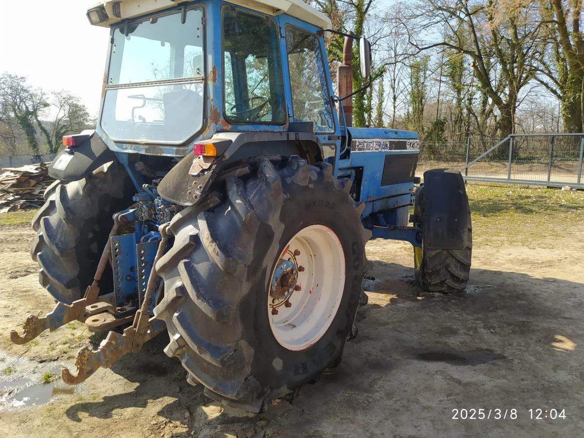 Ford 8730 - Трактор: фото 2 Ford 8730 - Трактор: фото 2
