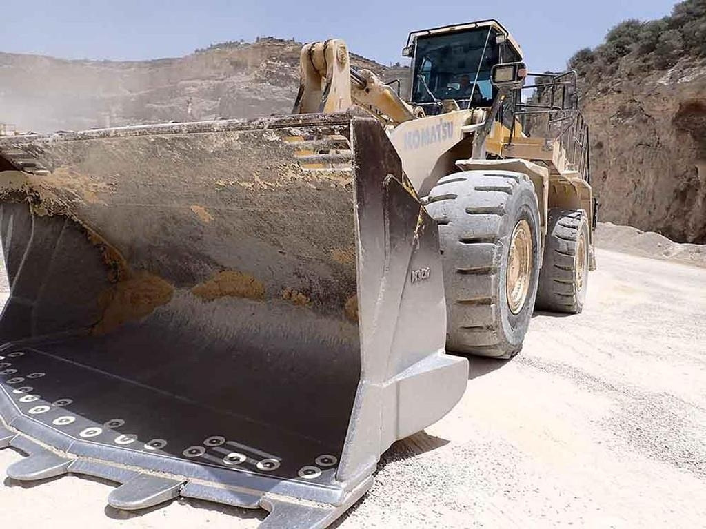 Komatsu WA600-8EO  - Колёсный погрузчик: фото 2 Komatsu WA600-8EO  - Колёсный погрузчик: фото 2