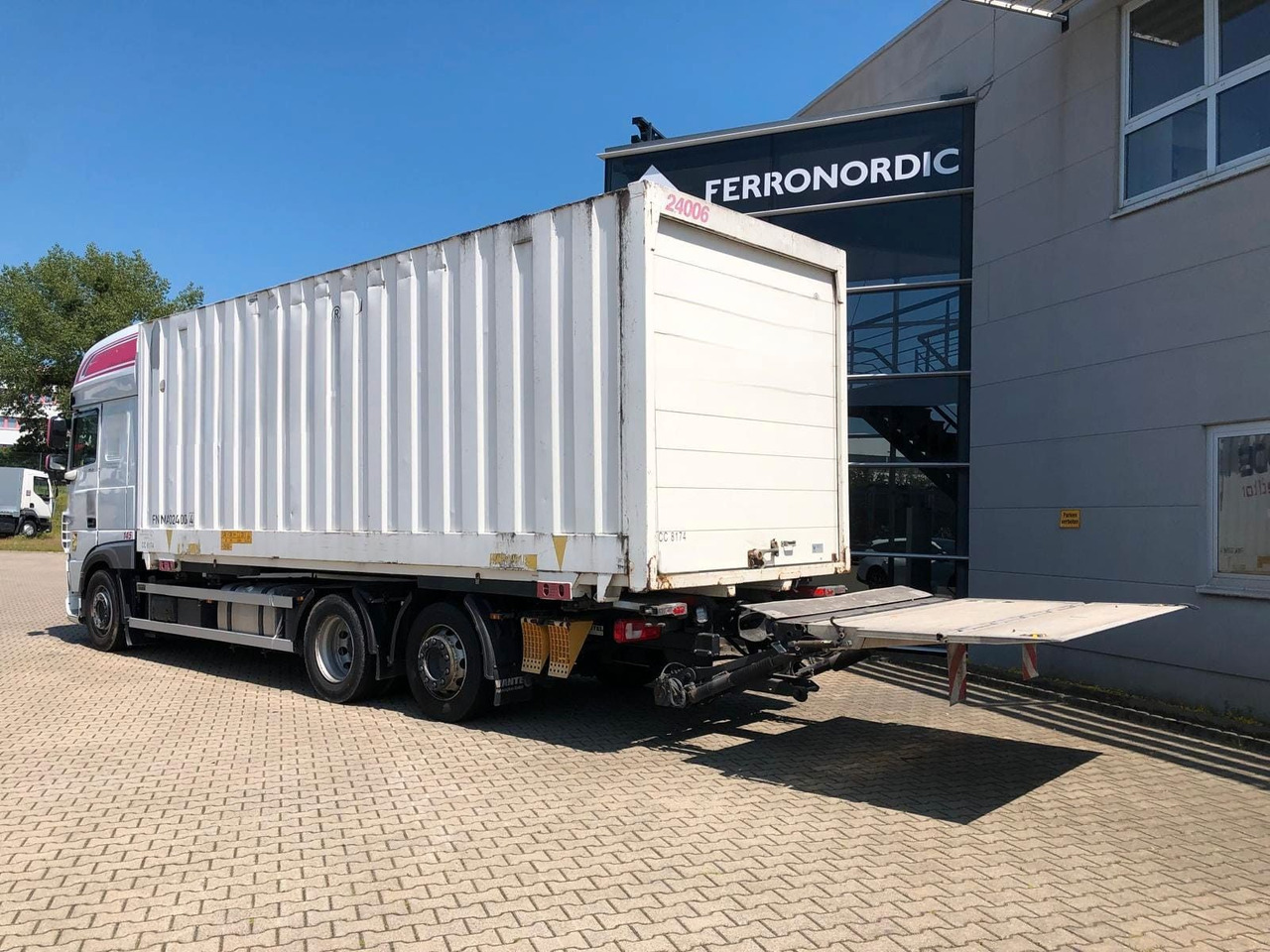 DAF XF450 SSC Lenk/Lift*LBW*AHK*Standkl.*inkl.Koffer - Грузовик-контейнеровоз/ Сменный кузов: фото 5 DAF XF450 SSC Lenk/Lift*LBW*AHK*Standkl.*inkl.Koffer - Грузовик-контейнеровоз/ Сменный кузов: фото 5