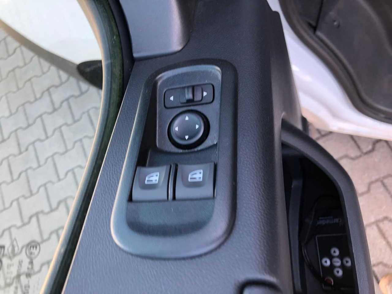 Фургон с закрытым кузовом Renault MASTER RED 3.5T*LBW*Klima*4.2m*AUCH MIETE: фото 15 Фургон с закрытым кузовом Renault MASTER RED 3.5T*LBW*Klima*4.2m*AUCH MIETE: фото 15