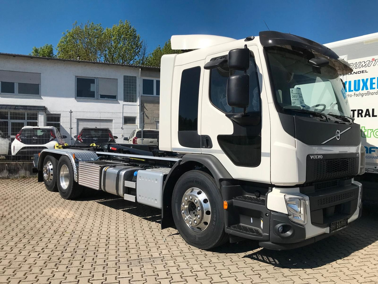Volvo FE 320 6x2 - Крюковой мультилифт: фото 1 Volvo FE 320 6x2 - Крюковой мультилифт: фото 1