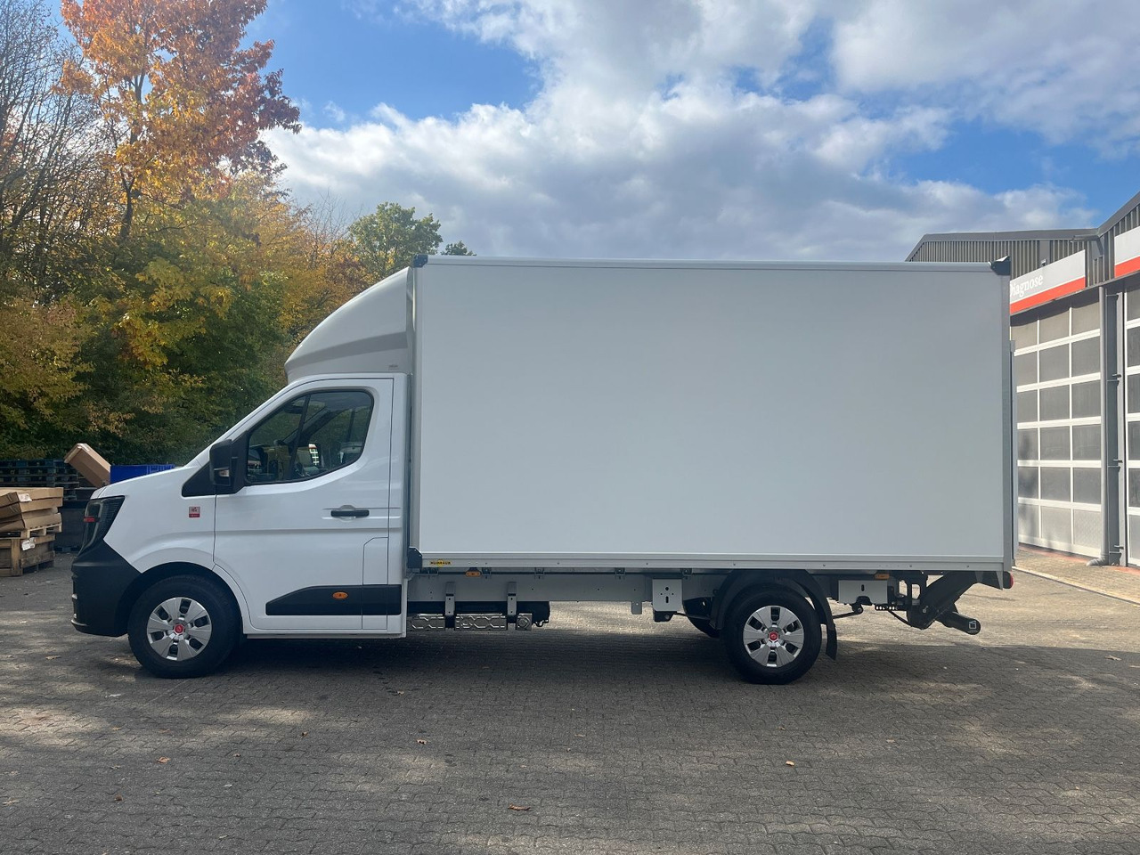 Renault MASTER MIT HUMBAUR KOFFERAUFBAU - Фургон с закрытым кузовом: фото 5 Renault MASTER MIT HUMBAUR KOFFERAUFBAU - Фургон с закрытым кузовом: фото 5