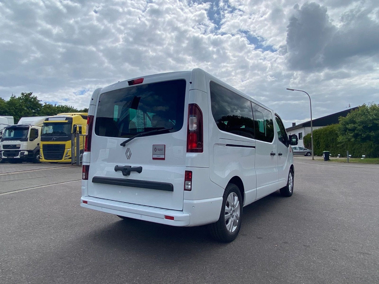 Renault TRAFIC RED KOMBI - Микроавтобус, Пассажирский фургон: фото 5 Renault TRAFIC RED KOMBI - Микроавтобус, Пассажирский фургон: фото 5