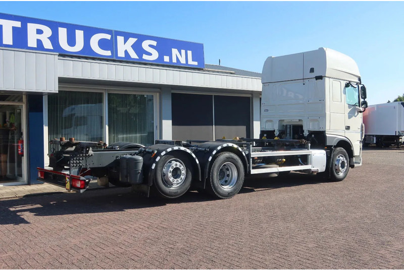 DAF XF 106.450 Wissellaadbaksysteem / Chassis - Грузовик-контейнеровоз/ Сменный кузов: фото 3 DAF XF 106.450 Wissellaadbaksysteem / Chassis - Грузовик-контейнеровоз/ Сменный кузов: фото 3