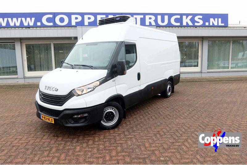 Iveco Daily 35S16 Koelen/vriezen/verwarmen Carrier Xarios 350 + nacht aansluiting 220 volt - Фургон-рефрижератор: фото 1 Iveco Daily 35S16 Koelen/vriezen/verwarmen Carrier Xarios 350 + nacht aansluiting 220 volt - Фургон-рефрижератор: фото 1