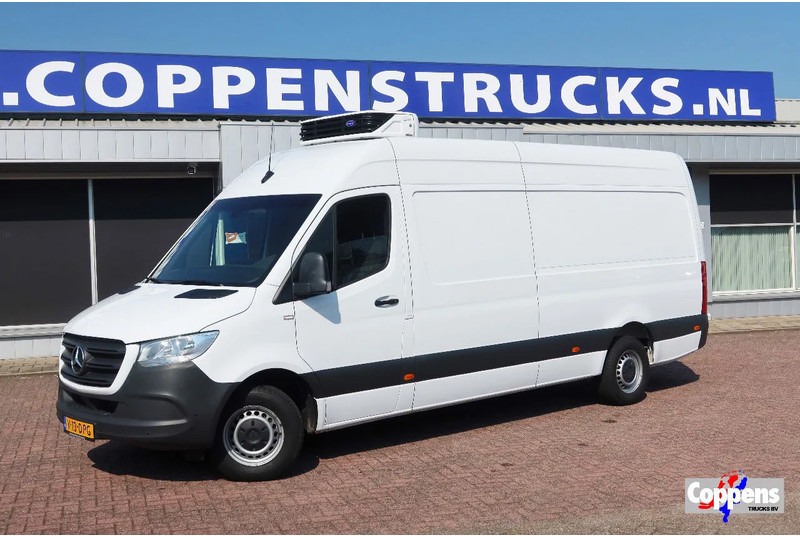 Mercedes-Benz Sprinter 317 Koel/Vries/Verwarmen met nachtaansluiting 220 volt. AUTOMAAT! - Фургон-рефрижератор: фото 1 Mercedes-Benz Sprinter 317 Koel/Vries/Verwarmen met nachtaansluiting 220 volt. AUTOMAAT! - Фургон-рефрижератор: фото 1