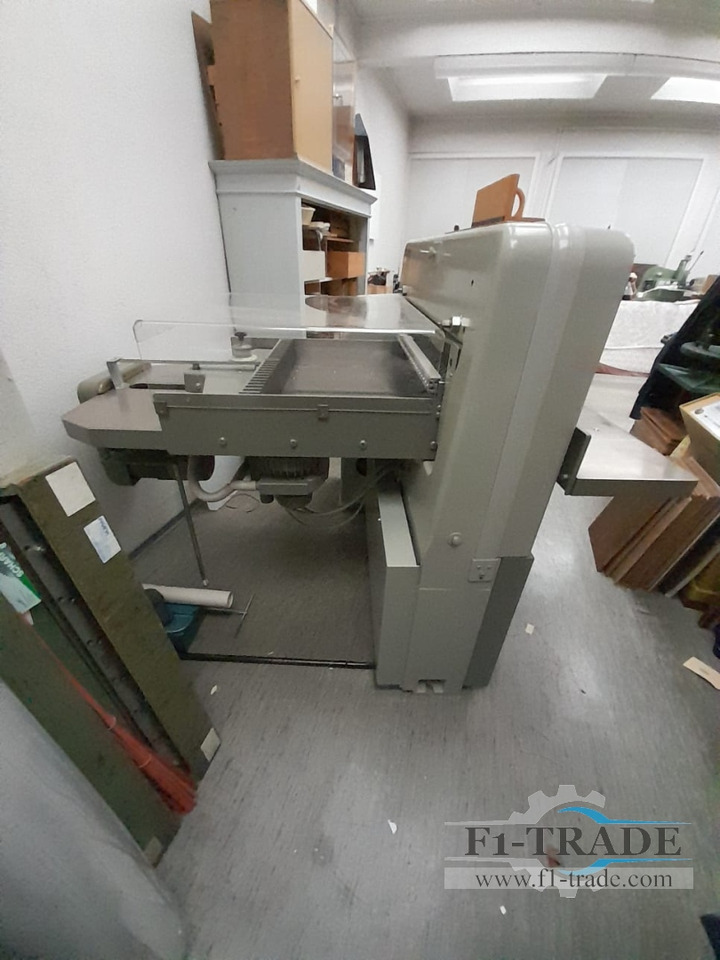 Polar 76 EM - Бумагорезательная машина: фото 3 Polar 76 EM - Бумагорезательная машина: фото 3