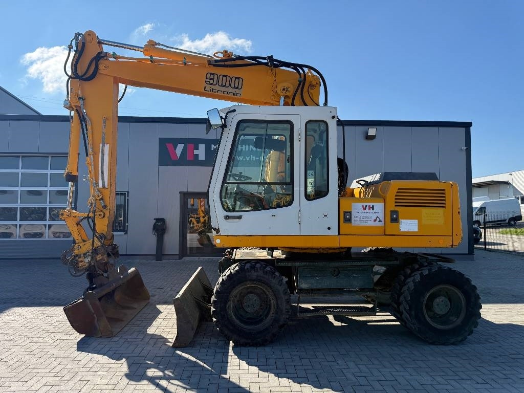 Liebherr A 900 Litronic - Колёсный экскаватор: фото 2 Liebherr A 900 Litronic - Колёсный экскаватор: фото 2