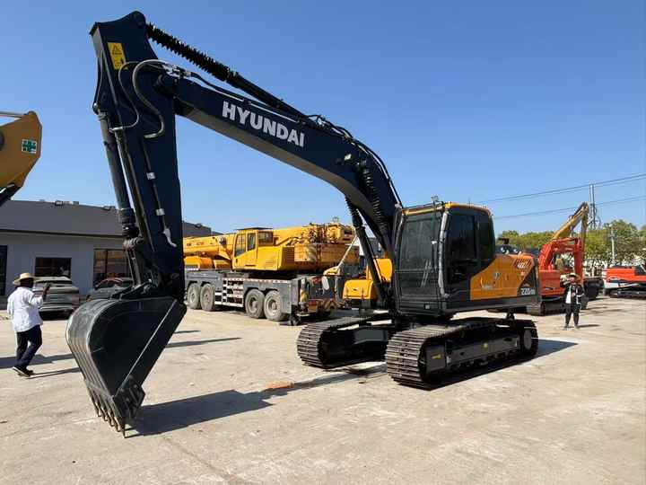 2024 New Hyundai HX220L Crawler Excavator South Korea Made ,22ton Tracked Shovel HX220 Hyundai HX220 Crawler Excavator - Экскаватор: фото 3 2024 New Hyundai HX220L Crawler Excavator South Korea Made ,22ton Tracked Shovel HX220 Hyundai HX220 Crawler Excavator - Экскаватор: фото 3