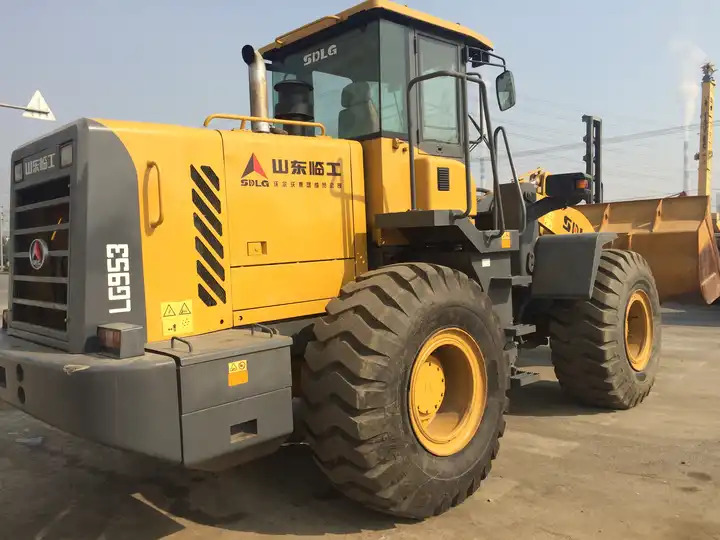 5 ton mini Used Original State loader SDLG 953 Used Small wheel loader in good condition for sale - Колёсный погрузчик: фото 2 5 ton mini Used Original State loader SDLG 953 Used Small wheel loader in good condition for sale - Колёсный погрузчик: фото 2