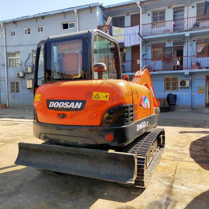 Awesome Performance Korea Imported Small Scale Used Doosan Dh60 Excavator in Shanghai - Гусеничный экскаватор: фото 5 Awesome Performance Korea Imported Small Scale Used Doosan Dh60 Excavator in Shanghai - Гусеничный экскаватор: фото 5