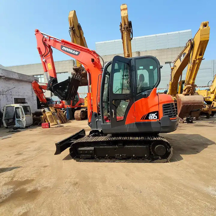 Best Price For 6t Mini Excavator,Small Excavating Machine Korea Doosan Used Excavators Doosan Dx60 For Sale In Shanghai - Гусеничный экскаватор: фото 2 Best Price For 6t Mini Excavator,Small Excavating Machine Korea Doosan Used Excavators Doosan Dx60 For Sale In Shanghai - Гусеничный экскаватор: фото 2
