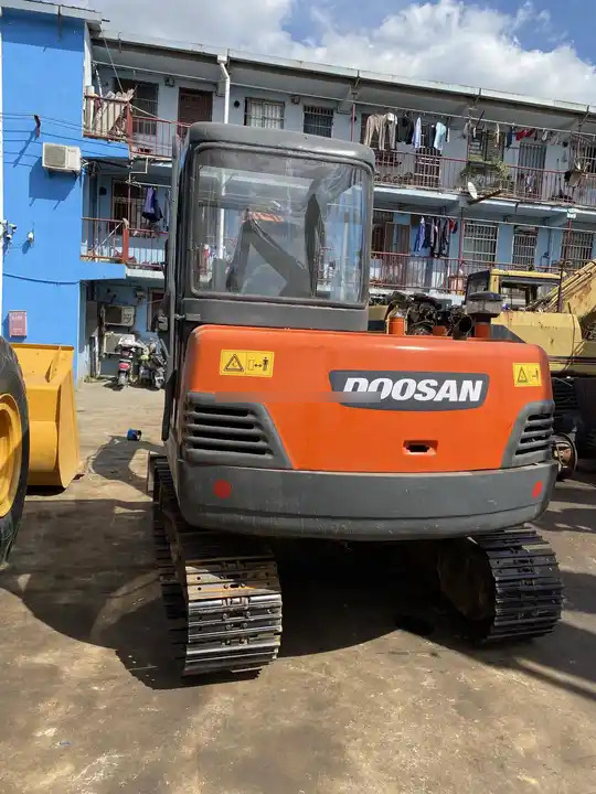 Competitive Price Original Used Doosan Excavator Dh55 With Good Condition for Sale - Мини-экскаватор: фото 3 Competitive Price Original Used Doosan Excavator Dh55 With Good Condition for Sale - Мини-экскаватор: фото 3