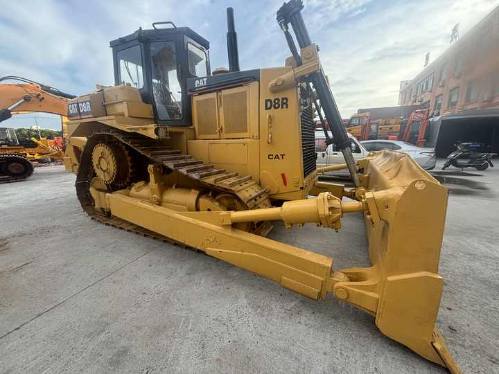 High Efficiency Used Caterpillar Bulldozer cat d8r Used Caterpillar d7g 6g d8r - Бульдозер: фото 3 High Efficiency Used Caterpillar Bulldozer cat d8r Used Caterpillar d7g 6g d8r - Бульдозер: фото 3