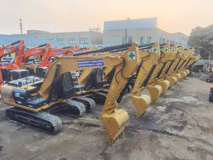 Second Hand Large Excavator CAT 320D 320d2 Caterpillar 20 Ton Used Crawler Excavator Caterpillar 320 Excavators - Экскаватор: фото 5 Second Hand Large Excavator CAT 320D 320d2 Caterpillar 20 Ton Used Crawler Excavator Caterpillar 320 Excavators - Экскаватор: фото 5