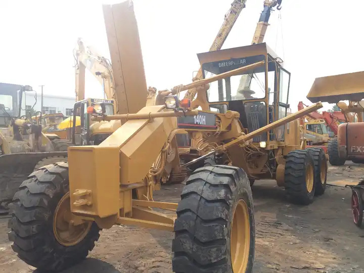 Used Cat 140H motor grader with good condition,USED heavy equipment used motor grader CAT 140H grader - Грейдер: фото 4 Used Cat 140H motor grader with good condition,USED heavy equipment used motor grader CAT 140H grader - Грейдер: фото 4