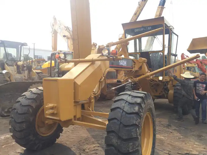 Used Cat 140H motor grader with good condition,USED heavy equipment used motor grader CAT 140H grader in China on sale - Грейдер: фото 3 Used Cat 140H motor grader with good condition,USED heavy equipment used motor grader CAT 140H grader in China on sale - Грейдер: фото 3