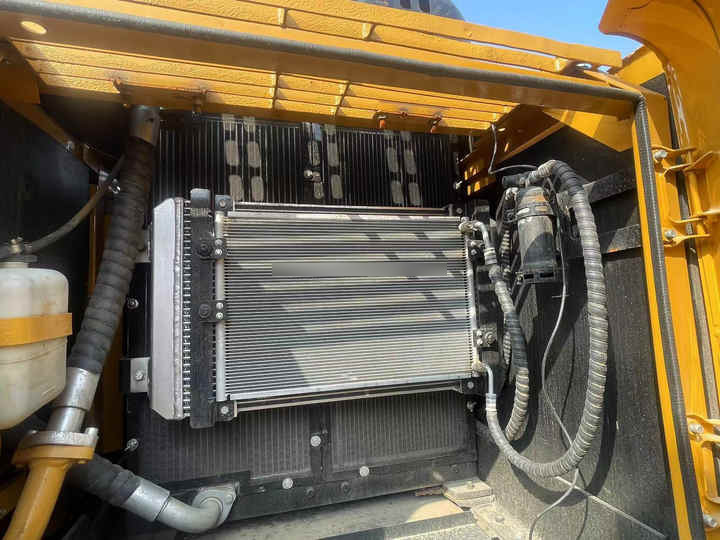 Used Excavator Sany 215c PRO Crawler Used Machinery 21ton Excavators - Гусеничный экскаватор: фото 2 Used Excavator Sany 215c PRO Crawler Used Machinery 21ton Excavators - Гусеничный экскаватор: фото 2