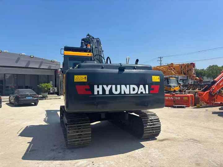 Used Korea Hyundai 220LC-9 22TON of Excavators in Good Condition Low Price Second-hand - Экскаватор: фото 4 Used Korea Hyundai 220LC-9 22TON of Excavators in Good Condition Low Price Second-hand - Экскаватор: фото 4