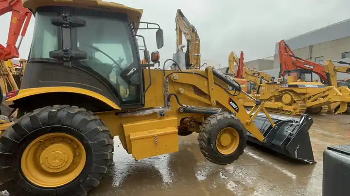 Used caterpillar backhoe loader CAT 420F2 in good condition for sale - Экскаватор-погрузчик: фото 2 Used caterpillar backhoe loader CAT 420F2 in good condition for sale - Экскаватор-погрузчик: фото 2
