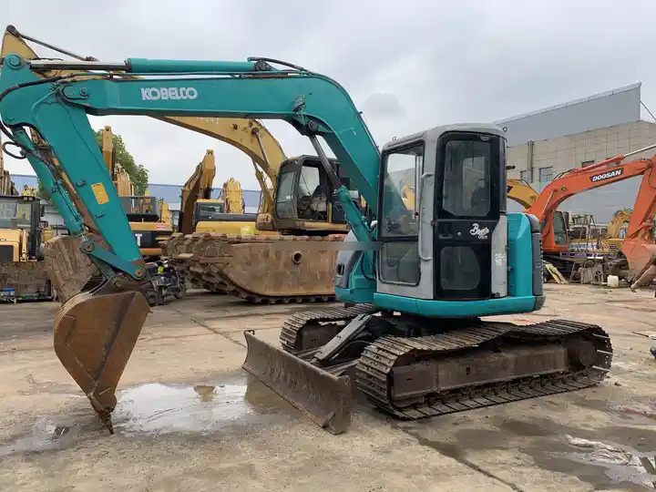 Used hydraulic Crawler Excavator Excavator Machine 7 Ton Kobelco SK75 Excavator  good construction machinery for sale - Мини-экскаватор: фото 4 Used hydraulic Crawler Excavator Excavator Machine 7 Ton Kobelco SK75 Excavator  good construction machinery for sale - Мини-экскаватор: фото 4