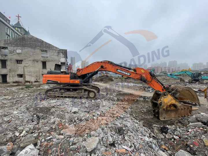 Perfect performance Used Doosan excavator DX520LC-9C in good condition for sale - Гусеничный экскаватор: фото 5 Perfect performance Used Doosan excavator DX520LC-9C in good condition for sale - Гусеничный экскаватор: фото 5