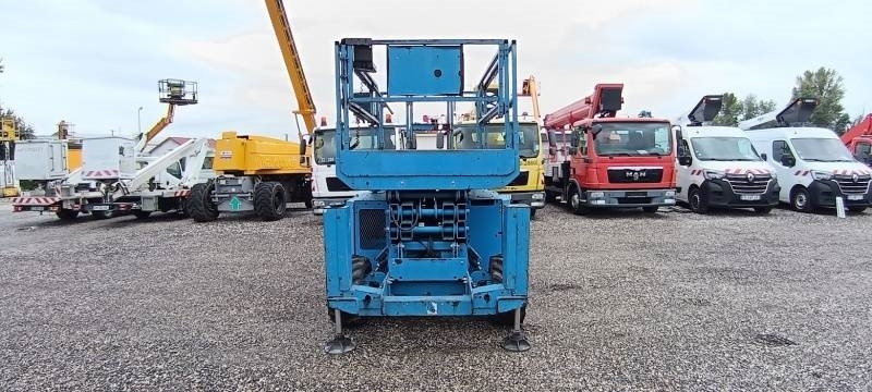 Genie GS-2669 - 10 m, 4x4, diesel - Ножничный подъемник: фото 3 Genie GS-2669 - 10 m, 4x4, diesel - Ножничный подъемник: фото 3