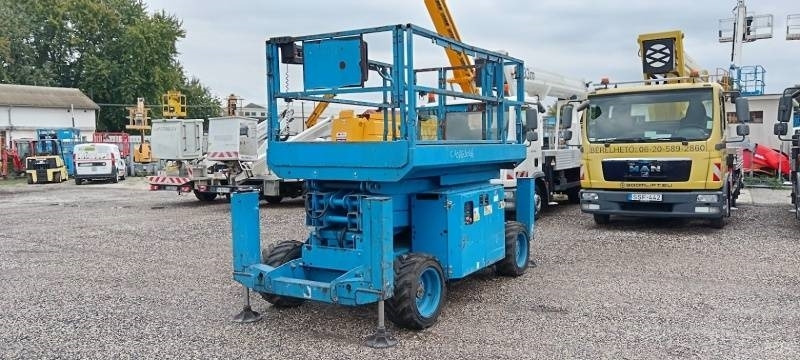 Genie GS-2669 - 10 m, 4x4, diesel - Ножничный подъемник: фото 2 Genie GS-2669 - 10 m, 4x4, diesel - Ножничный подъемник: фото 2