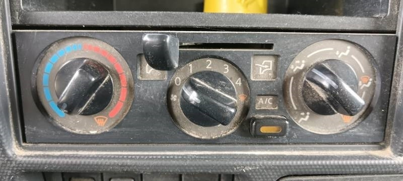 Грузовик с подъемником Renault Maxity Comilev EN160TVL - 16,5m, 200kg: фото 15