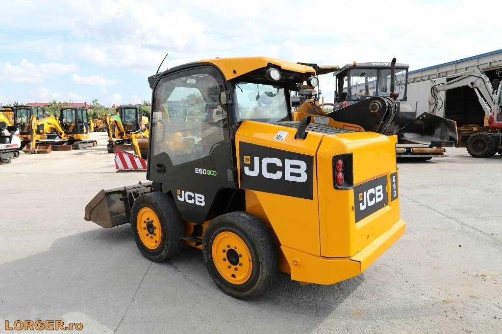 JCB 260 ECO - Мини-погрузчик с бортовым поворотом: фото 3 JCB 260 ECO - Мини-погрузчик с бортовым поворотом: фото 3