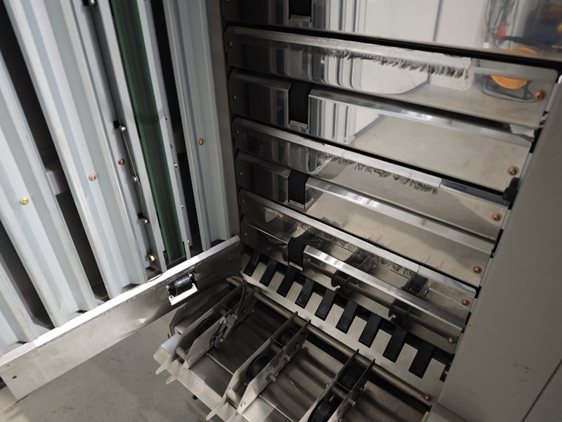 Horizon VAC-100 c | collator | 10 stations | 2005 | 1.17 mio - Печатное оборудование: фото 3 Horizon VAC-100 c | collator | 10 stations | 2005 | 1.17 mio - Печатное оборудование: фото 3